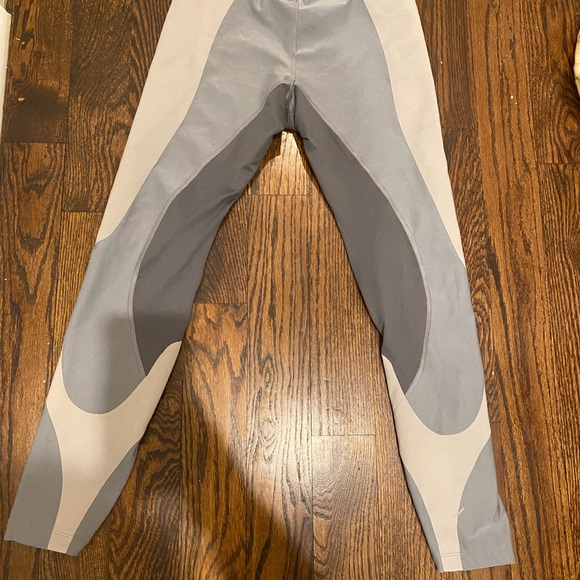 Nike stretch leggings very nice - Picture 4 of 4